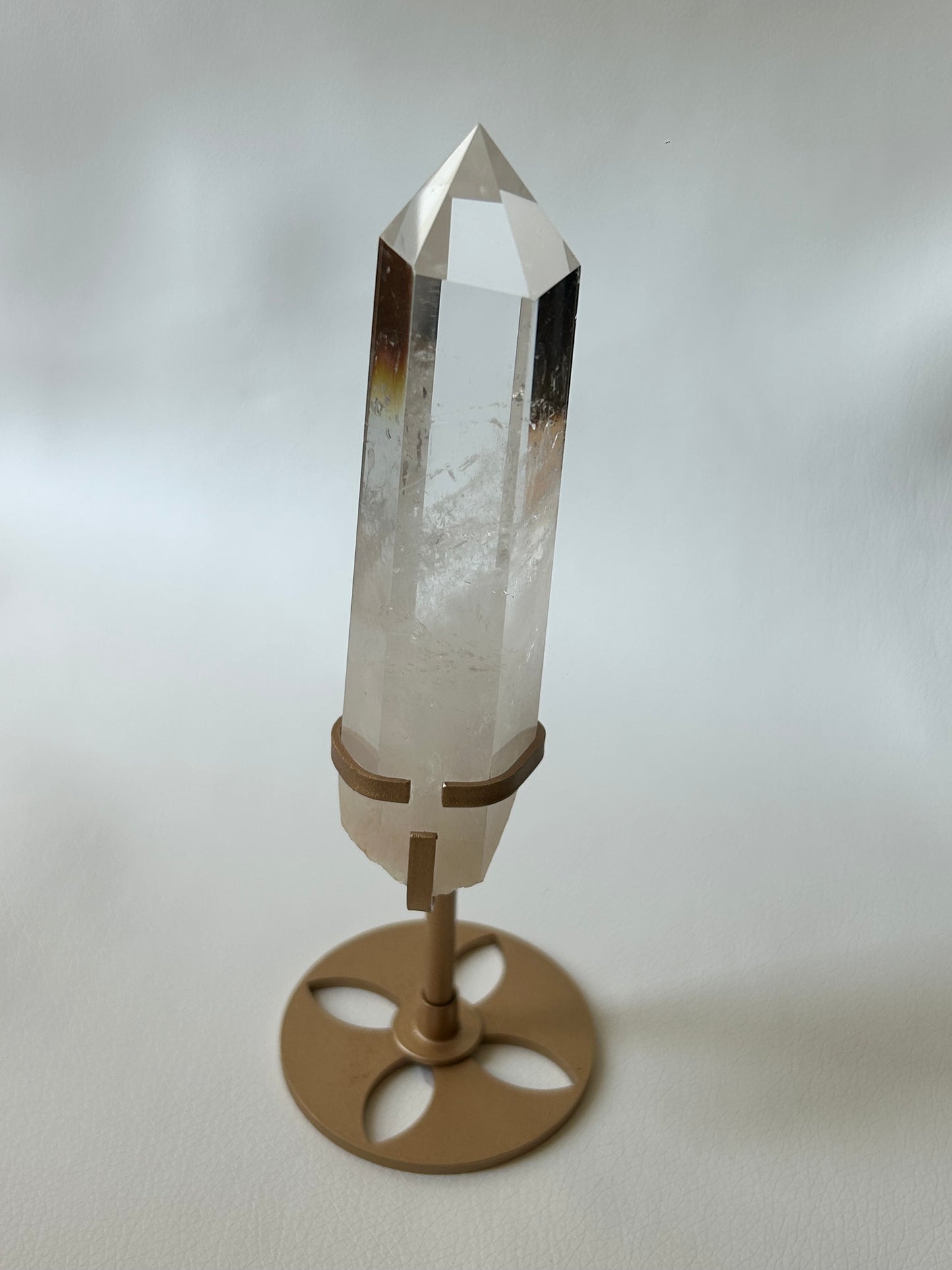 HQ Bergkristall Spitze mit Halterung - A