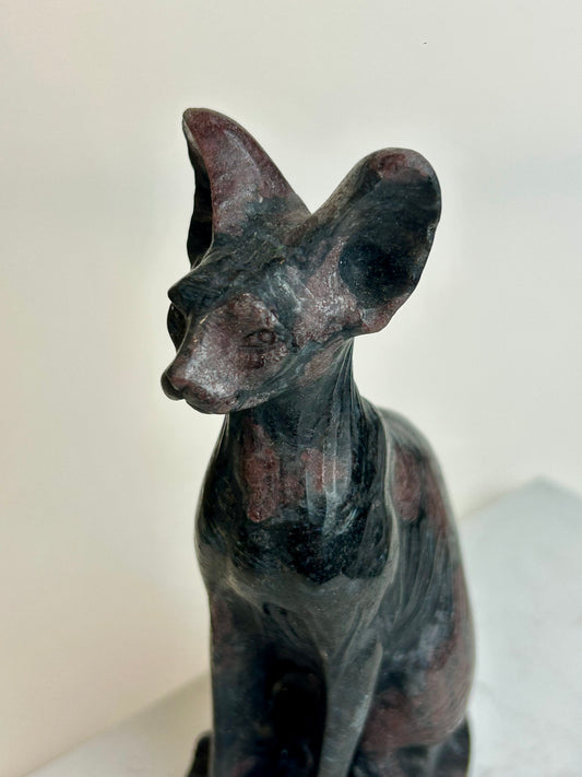 Granat Sphinx Katze