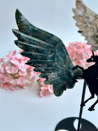 Moosachat Einhorn mit schwarzer Halterung - B